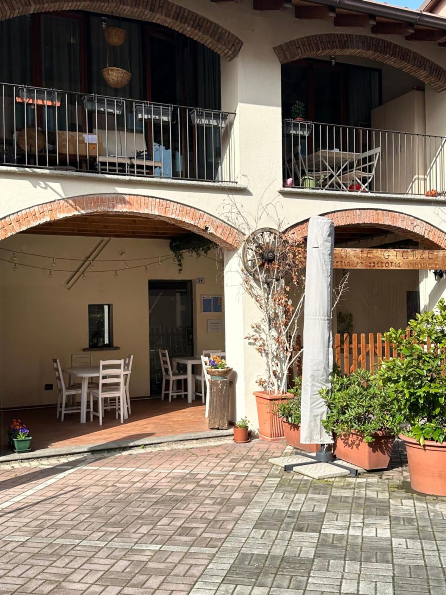 Corte Grande Apartment Lipomo エクステリア 写真